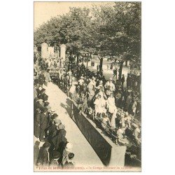 carte postale ancienne 10 TROYES. Cortège Boulevard du 14 juillet. Fêtes de la Bonneterie.