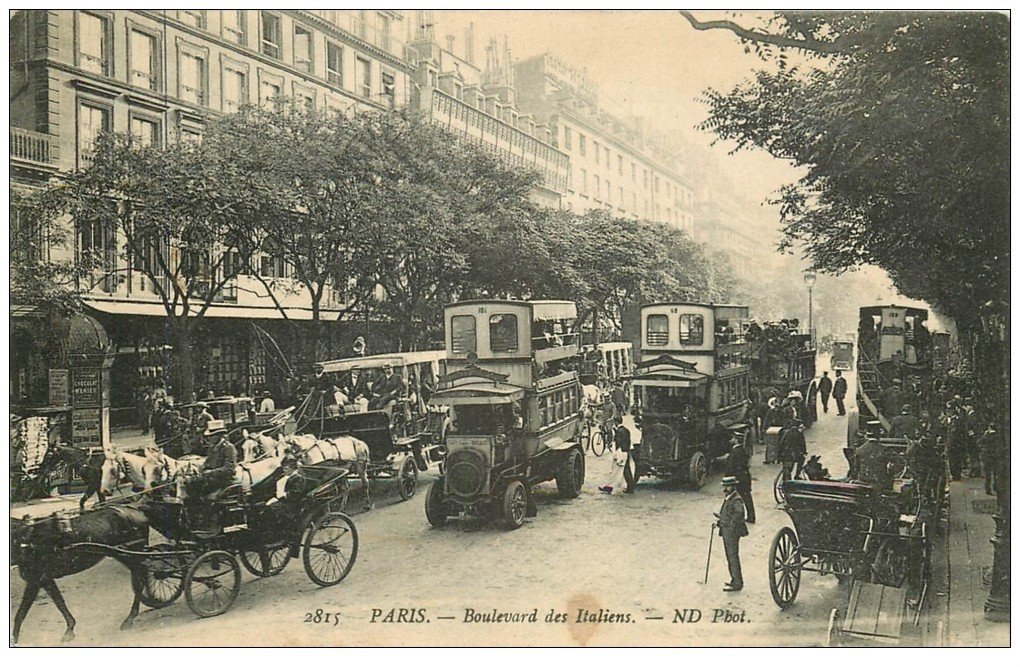carte postale ancienne PARIS II° Boulevard des Italiens. Autobus Ford à Imperiale 1910