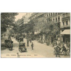 carte postale ancienne PARIS II° Boulevard des Italiens. Taxis et Attelages 1915