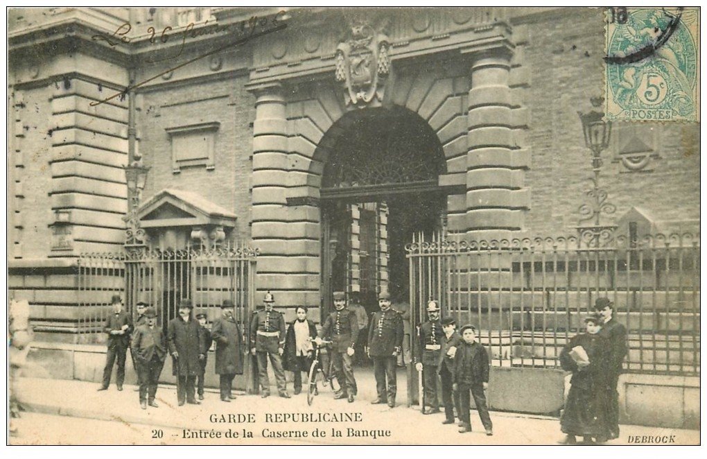 PARIS 02 Garde Républicaine. Caserne de la Banque l'Entrée 1906
