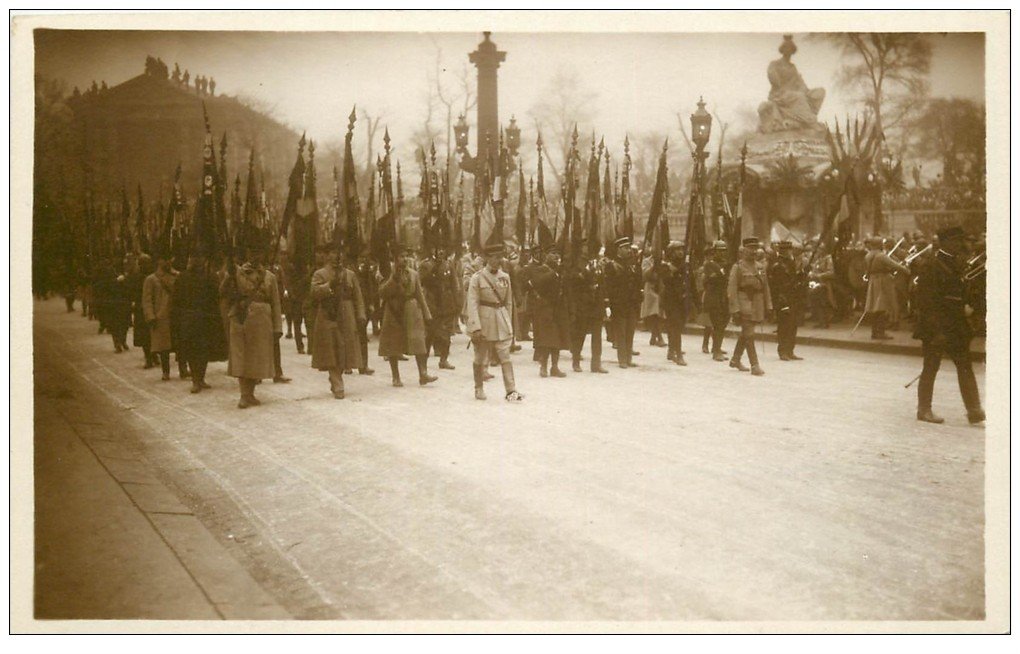 PARIS. Funérailles Maréchal Foch 1929. Drapeaux Régiments dissous