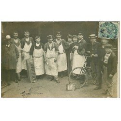 Superbe Carte Photo PARIS 01. Les Halles devenues Place Beaubourg. Les Bouchers Tripiers Charcutiers Volailliers 1906