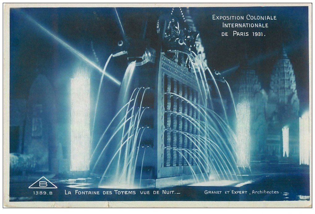 carte postale ancienne EXPOSITION COLONIALE INTERNATIONALE PARIS 1931. Fontaine Totems