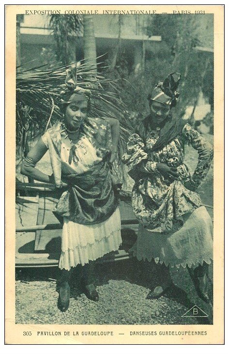carte postale ancienne EXPOSITION COLONIALE INTERNATIONALE PARIS 1931. Guadeloupe Danseuses