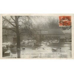 carte postale ancienne INONDATION DE PARIS 1910. Entrepots de Bercy tonneaux de vins. Edition Rose.