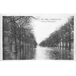 carte postale ancienne INONDATION DE PARIS 1910. Avenue Montaigne. Edition Rose.