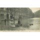 carte postale ancienne INONDATION ET CRUE DE PARIS 1910. Un bateau de fortune
