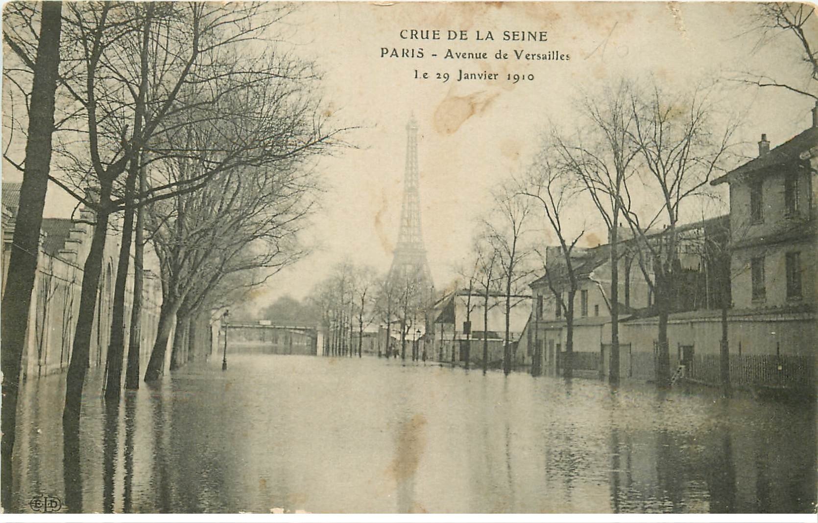 carte postale ancienne INONDATION ET CRUE DE PARIS 1910. Avenue de Versailles