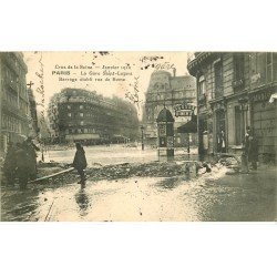 INONDATION ET CRUE DE PARIS 1910. Gare Saint-Lazare barrage rue de Rome