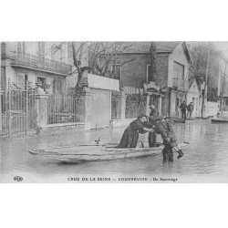 Inondation et Crue de 1910. COURBEVOIE 92. Un Sauvetage