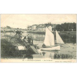 carte postale ancienne 02 CHATEAU-THIERRY. Pêcheurs et petit voilier sur la Marne 1904 avec Cheval