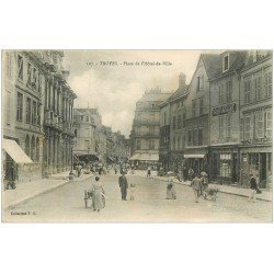 carte postale ancienne 10 TROYES. Place de l'Hôtel de Ville 1919