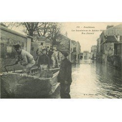 Inondation et Crue de 1910. ASNIERES 92. Rue Dussau Sauveteurs Militaires