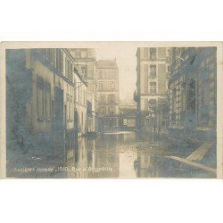 carte postale ancienne Inondation et Crue de 1910. ASNIERES 92. Rue Angeville. Carte Photo