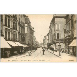 carte postale ancienne 10 TROYES. Rue Emile Zola