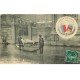 carte postale ancienne Inondation et Crue de PARIS 1910. Transport d'un Malade Quai de Passy par Bancardiers. Edition B.G