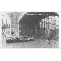 carte postale ancienne Inondation et Crue de PARIS 1910. Avenue Daumesnil. Carte Photo Ed. Rose