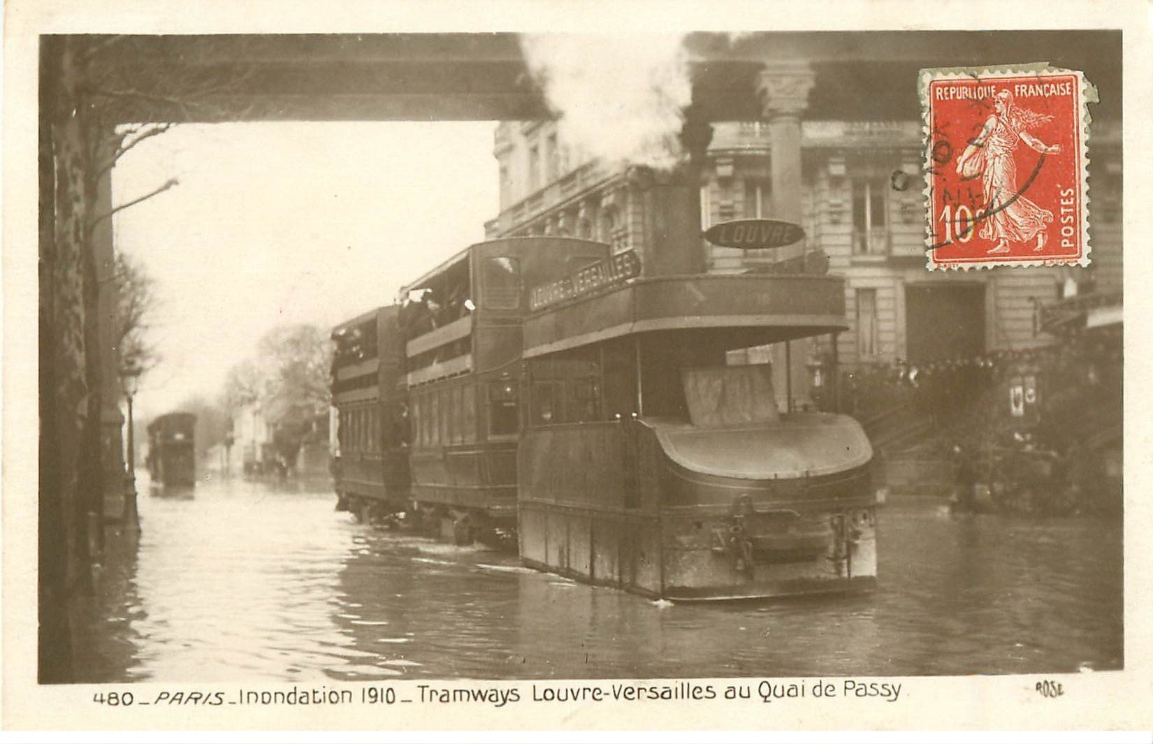 Inondation et Crue de PARIS 1910. Tramway à vapeur Louvres-Versailles. Carte Photo Ed. Rose