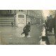 carte postale ancienne INONDATION ET CRUE PARIS 1910. Sauveteur rue du Bac