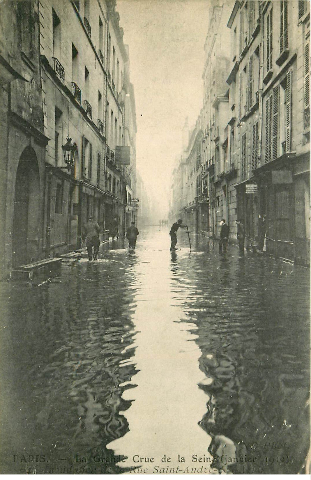 carte postale ancienne INONDATION ET CRUE PARIS 1910. Rue Saint-André des Arts