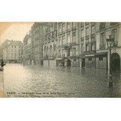 INONDATION ET CRUE PARIS 1910. Quai Grands Augustins Hôtel Bisson