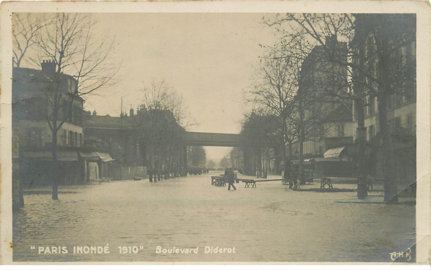 INONDATION ET CRUE PARIS 1910. Boulevard Diderot