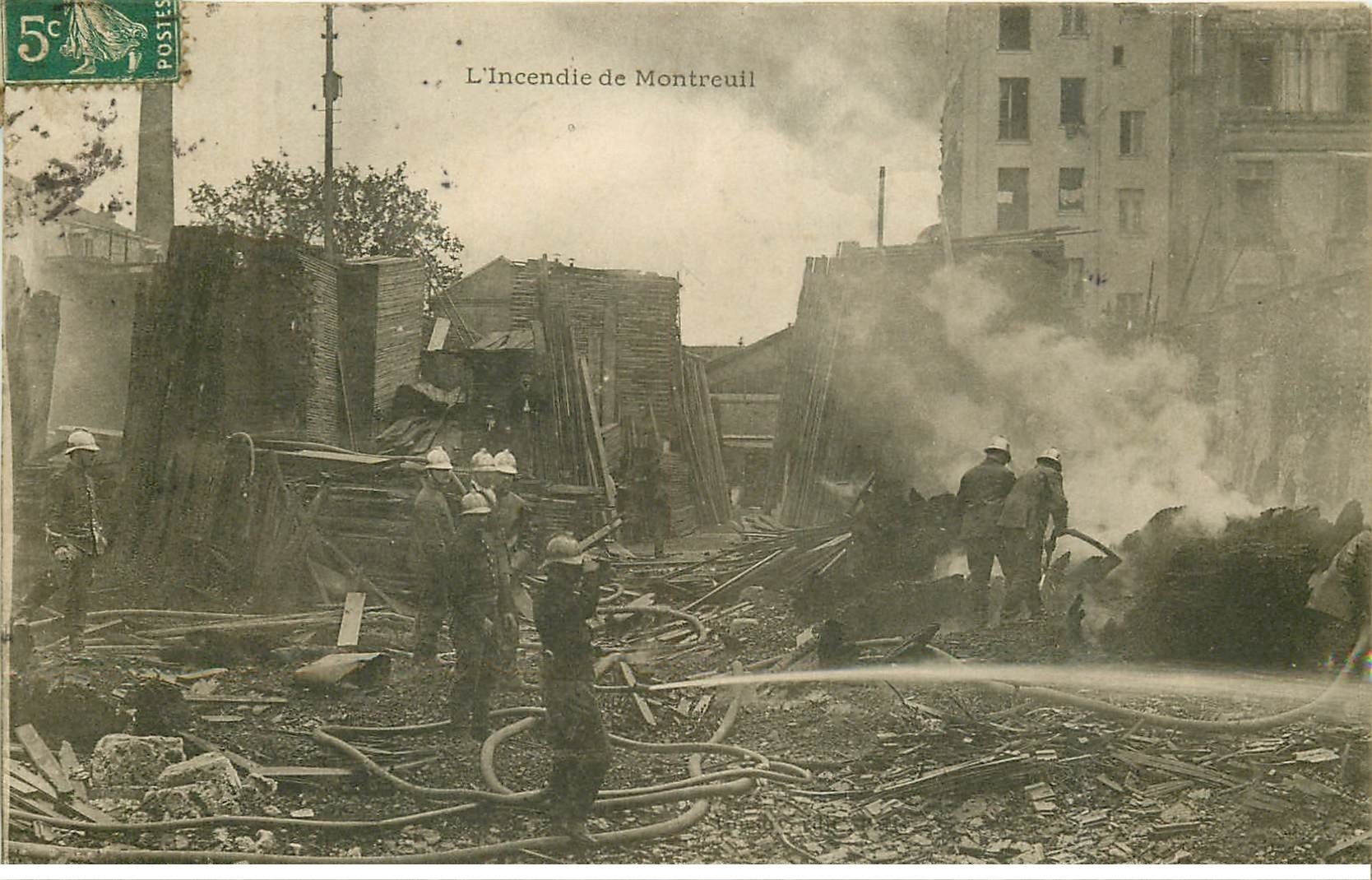 carte postale ancienne K. 75 PARIS XI°. L'Incendie avec Pompiers 1907 Rue de Montreuil et Titon