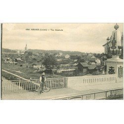 carte postale ancienne 45 BRIARE. Cycliste sur le pont et vue générale