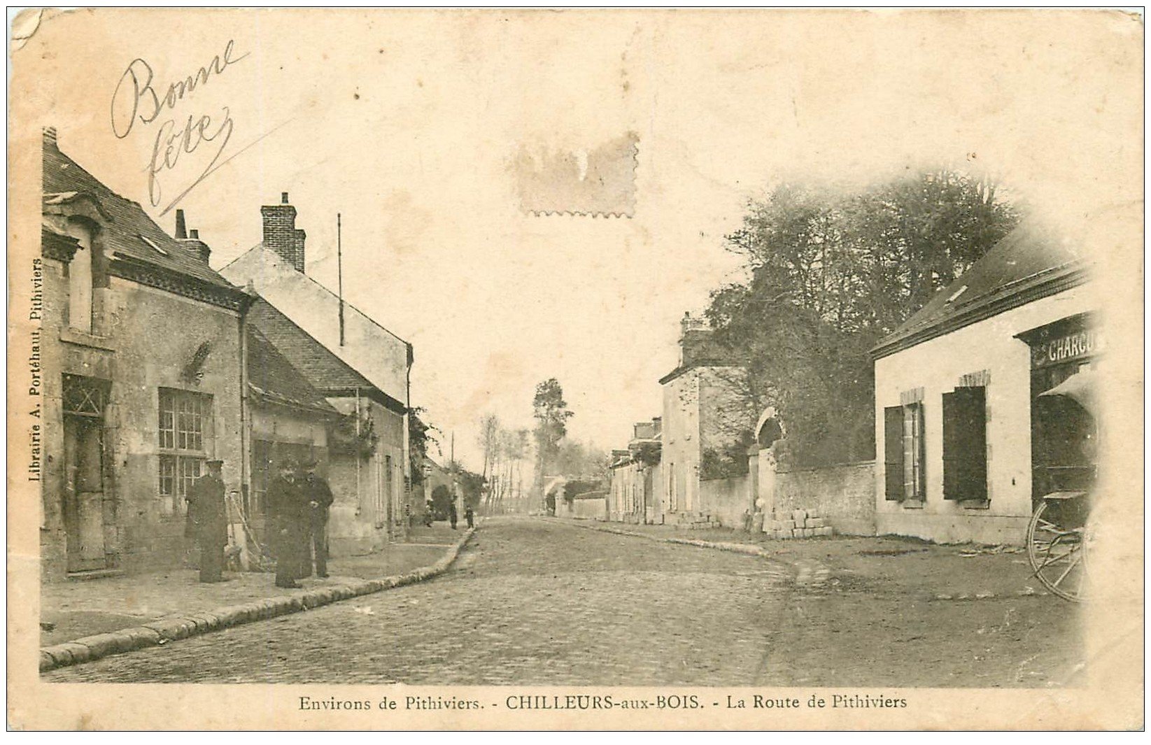 carte postale ancienne 45 CHILLEURS-AUX-BOIS. Charcuterie Route de Pithiviers. tampon Bazoches. En l'état...