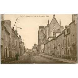 carte postale ancienne 45 CLERY. Rue Maréchal Foch 1940