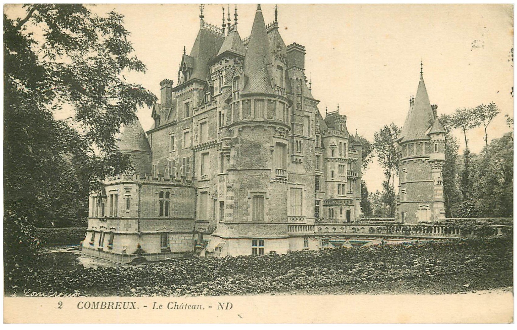 carte postale ancienne 45 COMBREUX. Le Château 1925