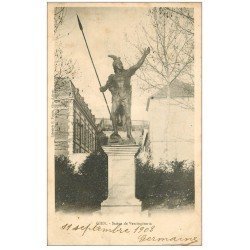 carte postale ancienne 45 GIEN. Statue de Vercingétorix 1903