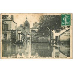 carte postale ancienne 45 JARGEAU. Porte Madeleine Crue de la Loire en 1907