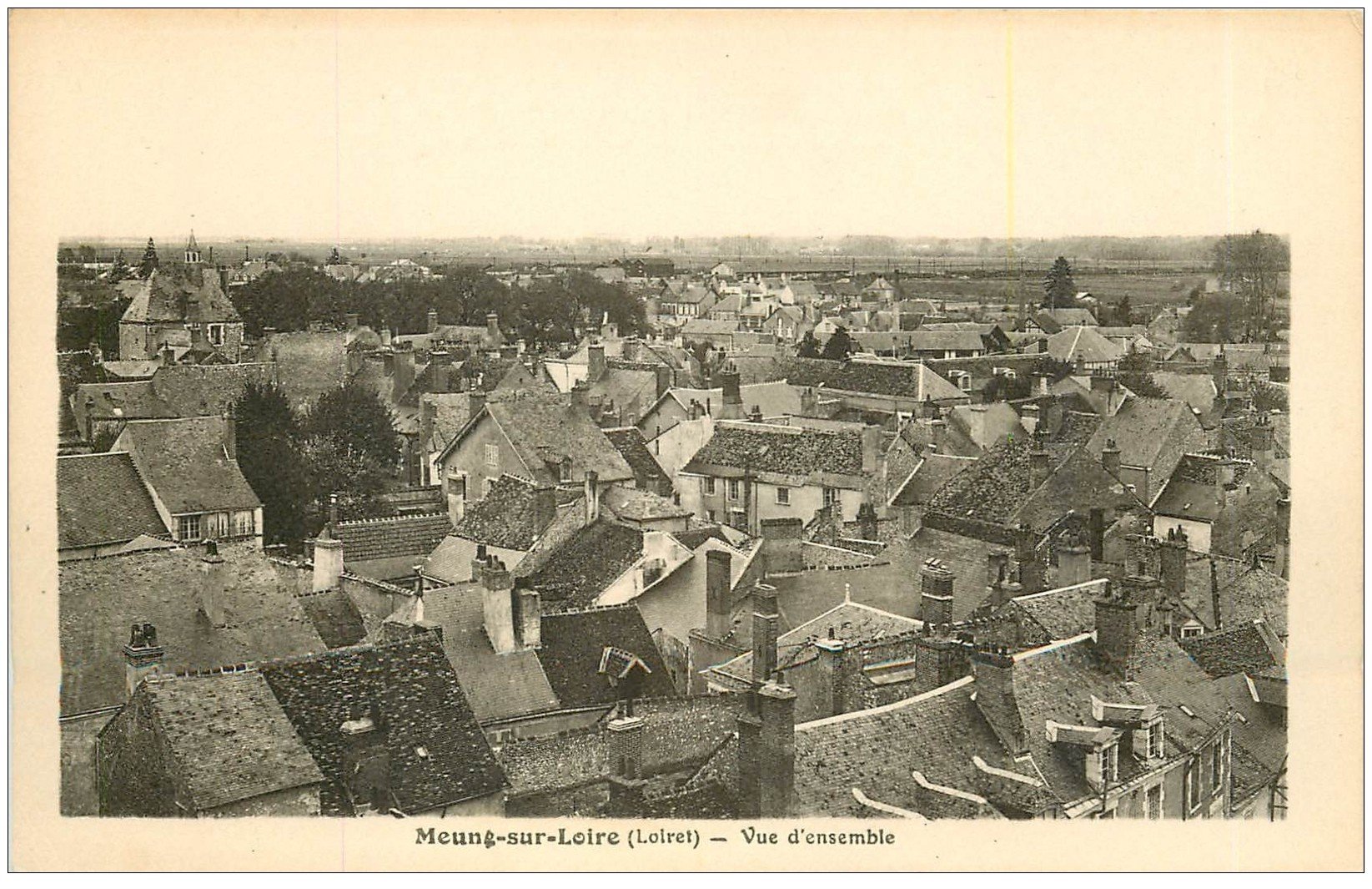 carte postale ancienne 45 MEUNG-SUR-LOIRE. Vue sur les toits