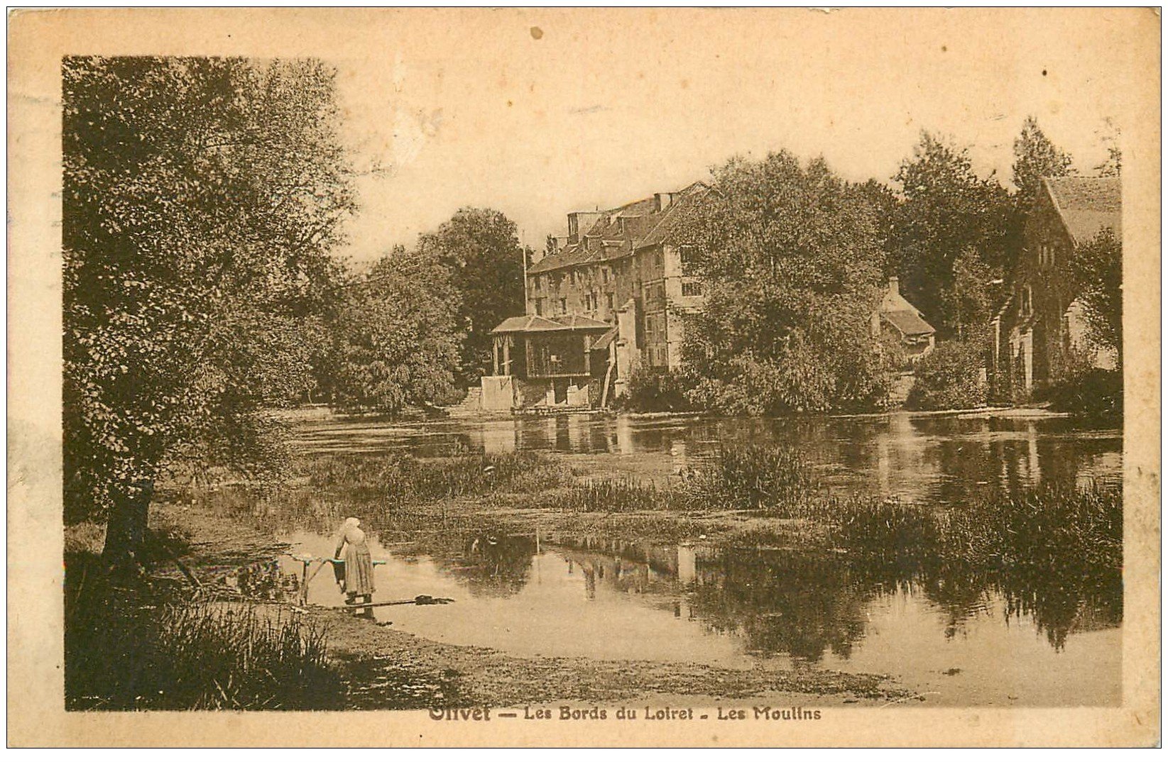carte postale ancienne 45 OLIVET. Les Moulins 1919 Lavandière Laveuse