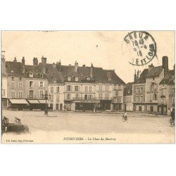 carte postale ancienne 45 PITHIVIERS. Place du Martroy 1915 nombreux Cafés