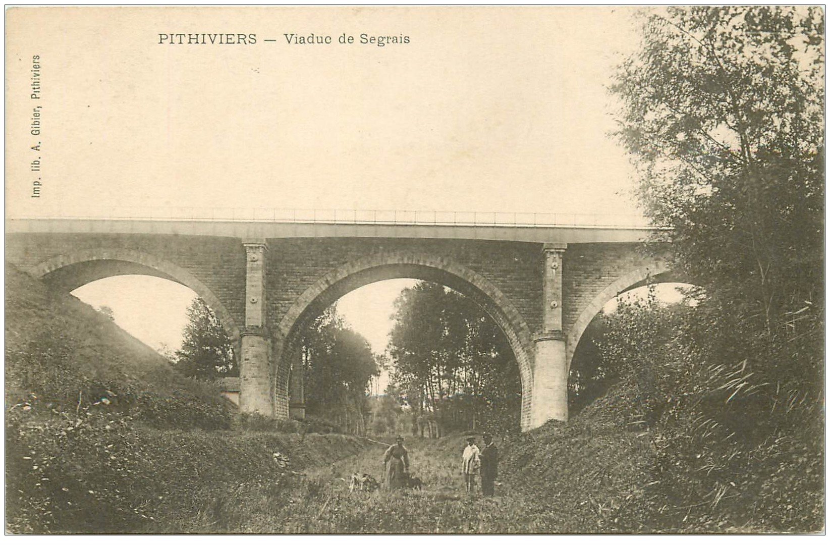carte postale ancienne 45 PITHIVIERS. Viaduc de Segrais vers 1900