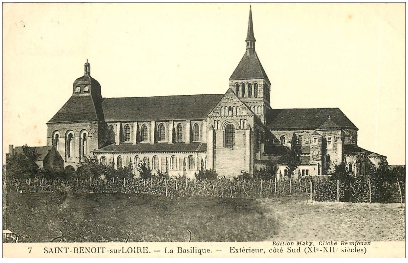 carte postale ancienne 45 SAINT-BENOIT-SUR-LOIRE. Basilique n°7 1936