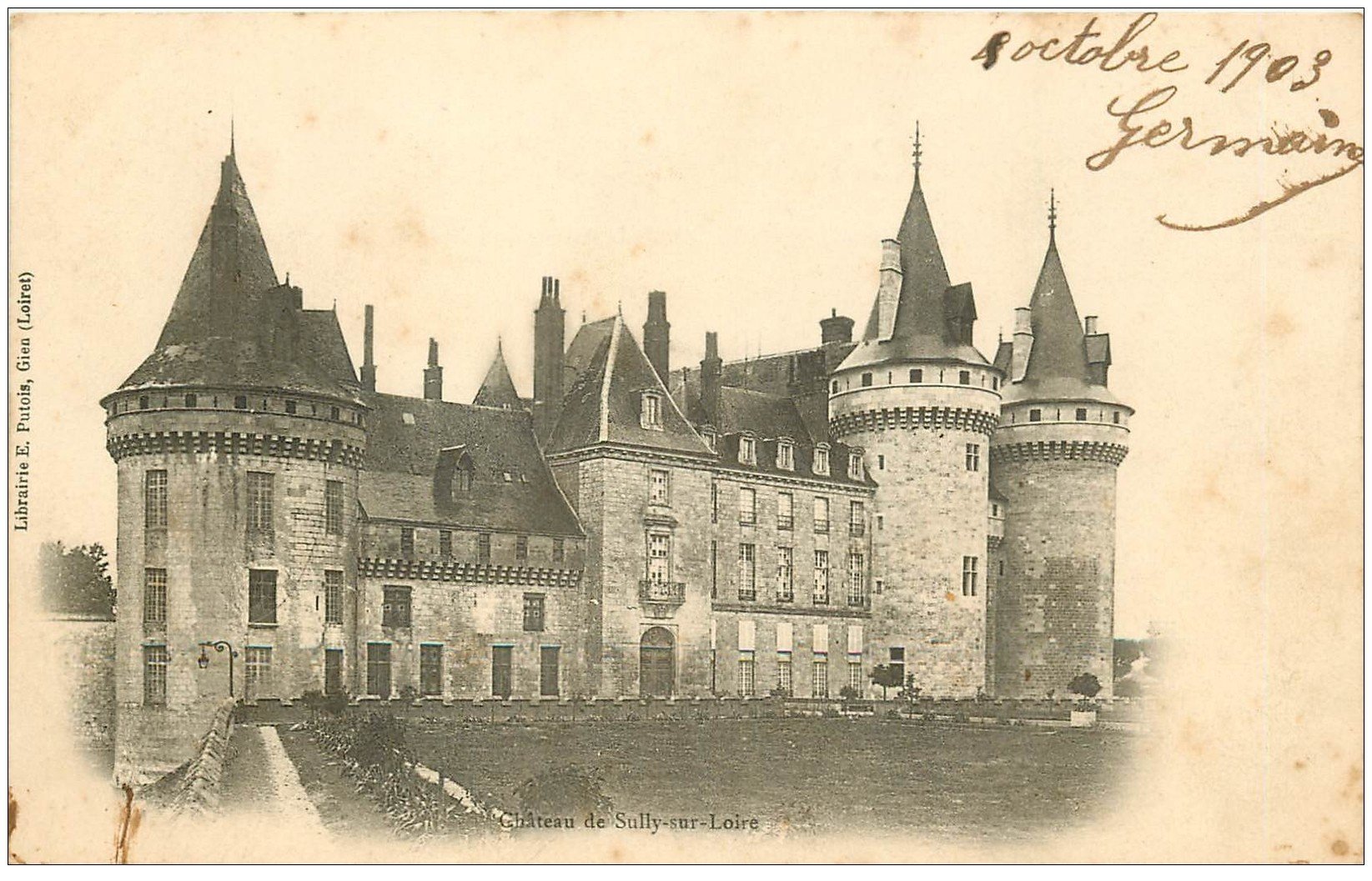 carte postale ancienne 45 SULLY-SUR-LOIRE. Château. Timbrée, oblitérée 1903 mais vierge...
