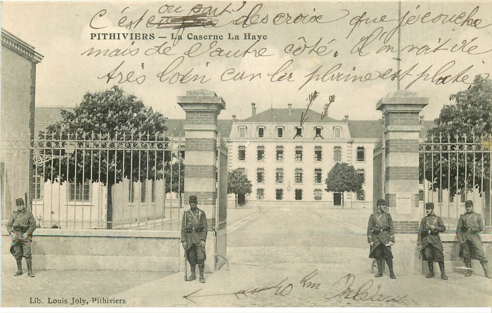 carte postale ancienne 45 PITHIVIERS. Caserne La Haye Infanterie