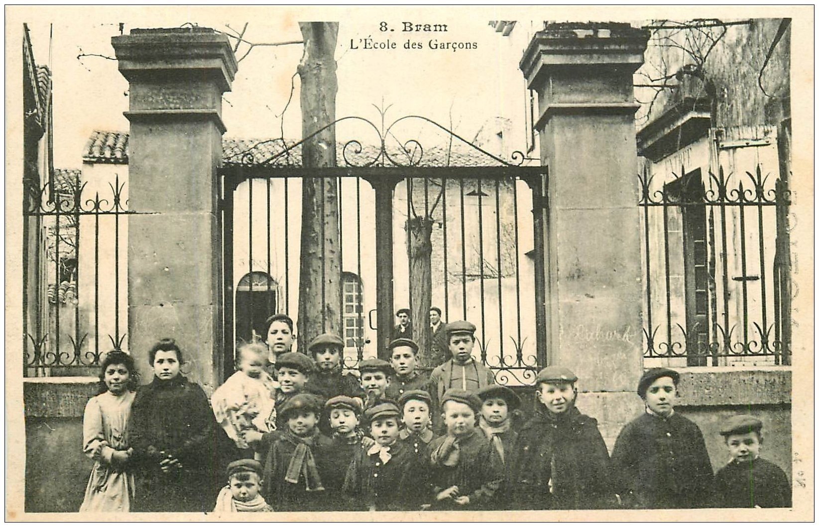 11 BRAM. Ecole des Garçons 1908