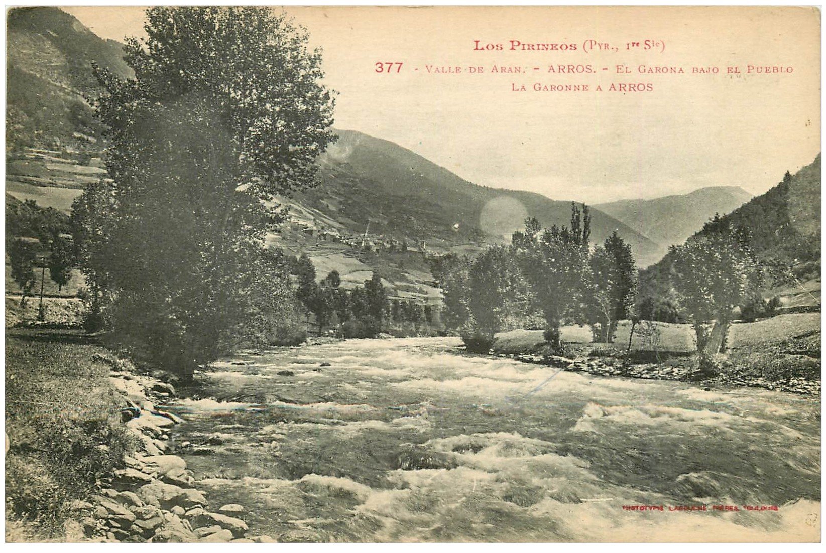 carte postale ancienne 64 ARROS. El Garona Bajo del Pueblo 1932