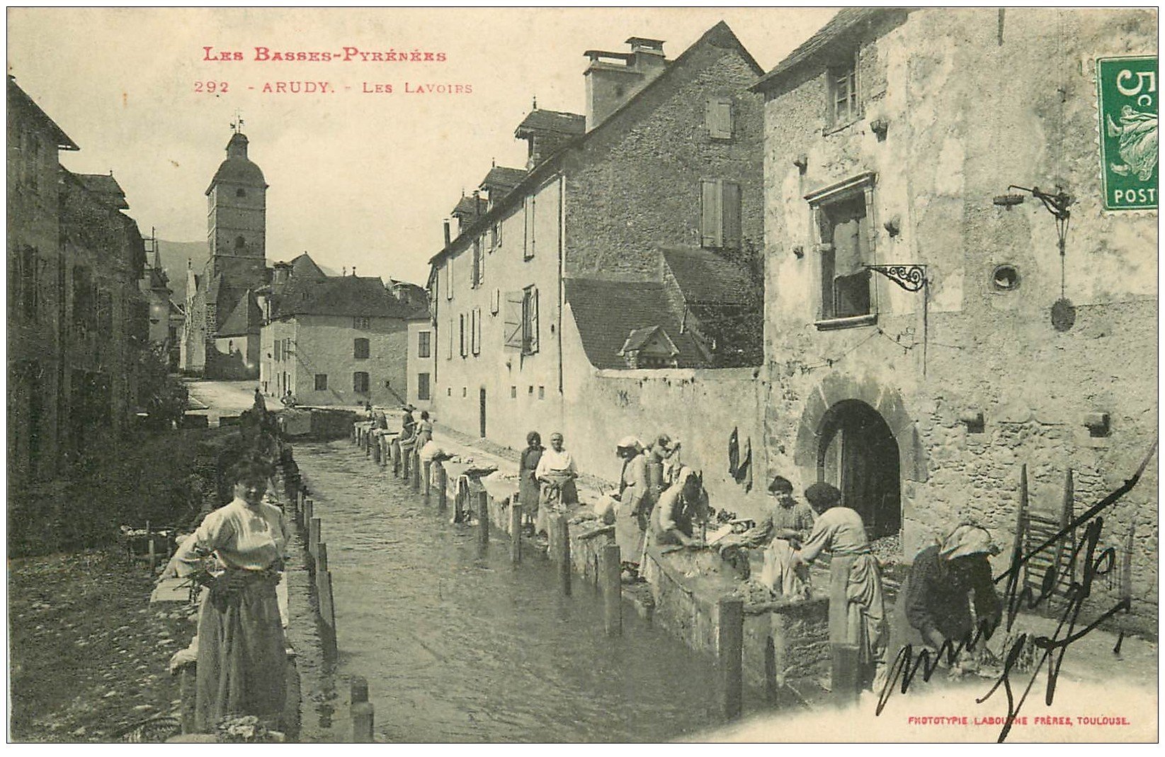 carte postale ancienne 64 ARUDY. Lavandières Laveuses aux Lavoirs vers 1908