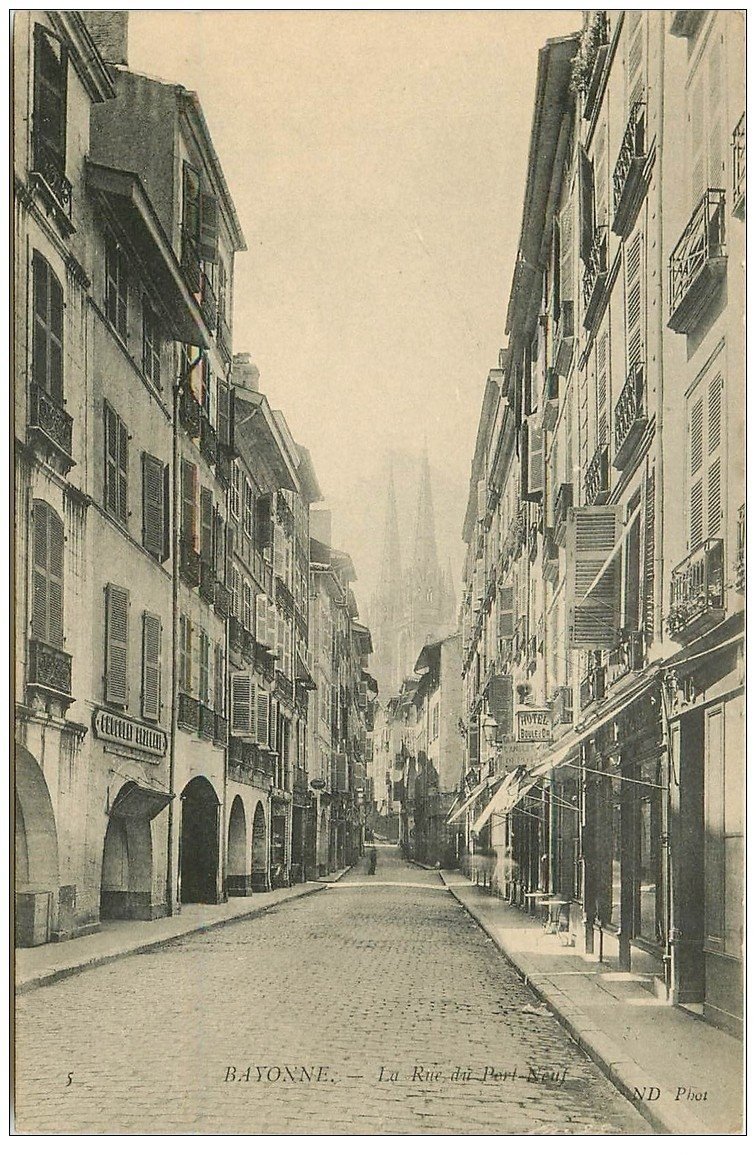 carte postale ancienne 64 BAYONNE. Hôtel Boule d'Or rue du Port-Neuf