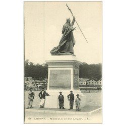 carte postale ancienne 64 BAYONNE. Monument Cardinal Lavigerie