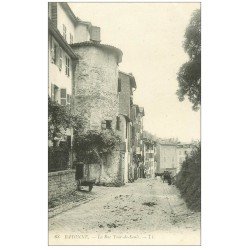 carte postale ancienne 64 BAYONNE. Rue Tour-de-Sault n° 68