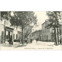 carte postale ancienne 11 CAPENDU. Pharmacie Avenue de la République