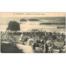 carte postale ancienne 64 BIARRITZ. Baigneurs Grande Plage 1936