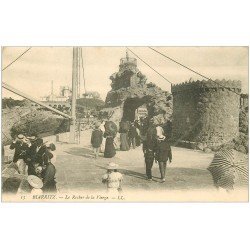 carte postale ancienne 64 BIARRITZ. Rocher de la Vierge 1906