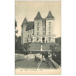 carte postale ancienne 64 PAU. Le Château et Nurse avec ancienne poussette